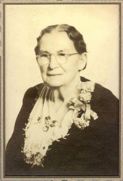 Portrait of Iona Belle Brock (Mrs. William Anderson Bowles)